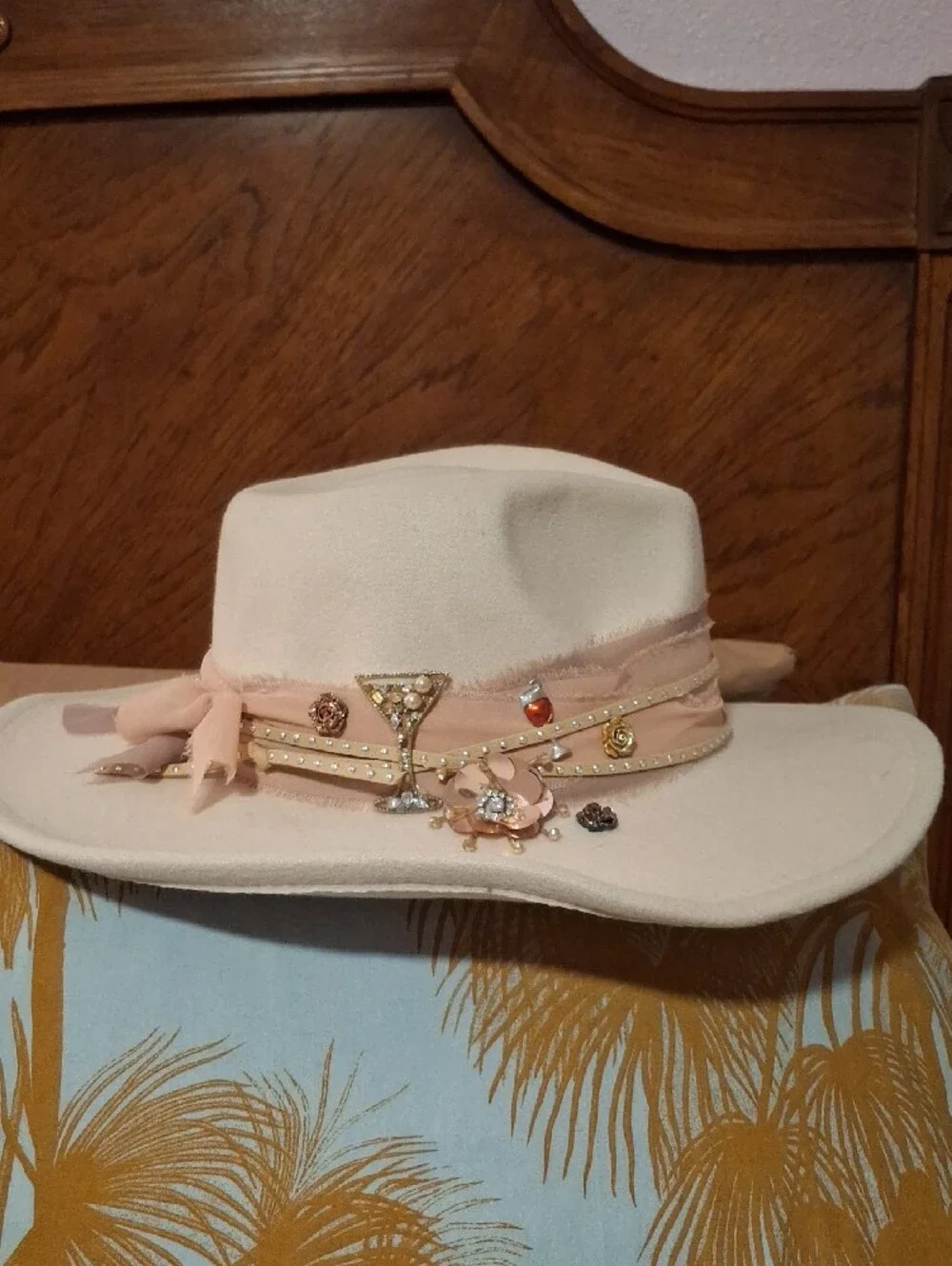 CUSTOM WINE CHARM HAT. Cream Women's Felt Wide-Brim Hat with Pink Band
